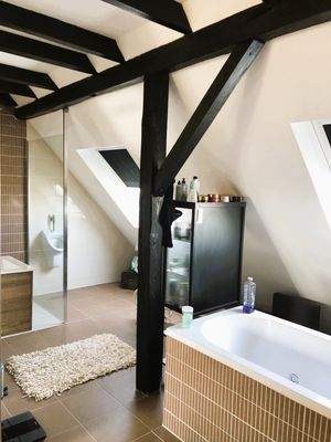 Badewanne im Dusche im DG.1