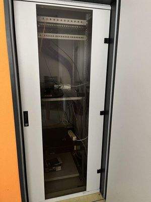 hochwertiger IT Schrank