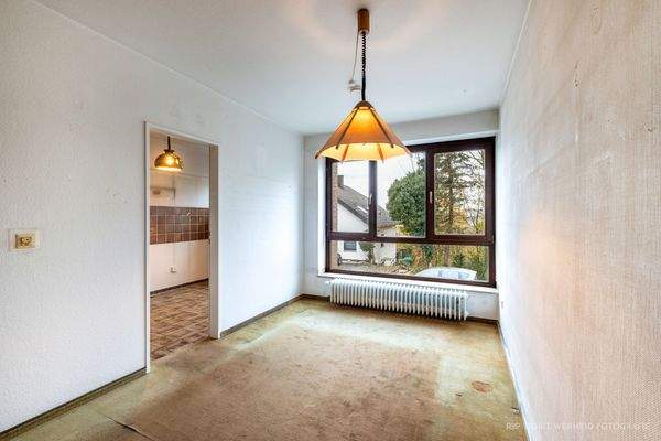 Esszimmer mit Blick in die Küche