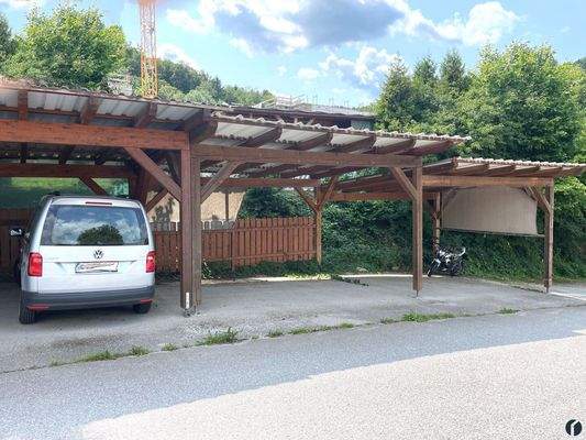 Parkplatz, Carport