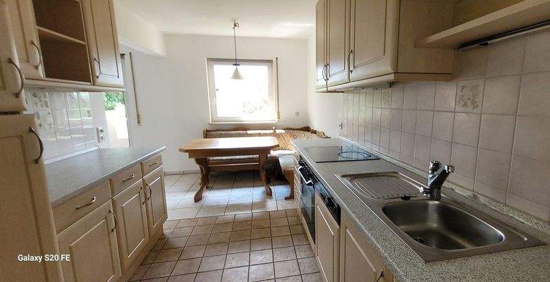 Küche mit Essplatz.jpg