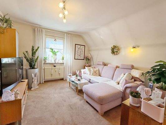 Wohnzimmer Vorderhaus OG