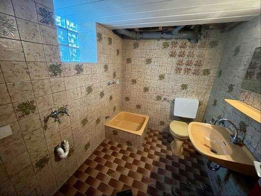 Duschbad im Keller