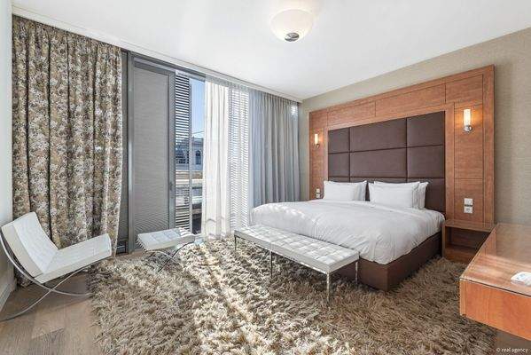 2025-09-15-S01408-Schottenring 22, 1010 Wien-042