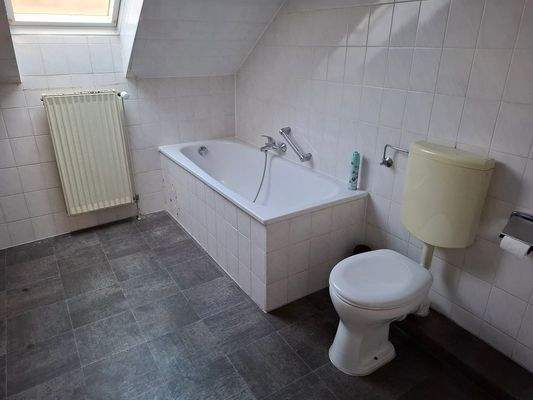 Bad der leerstehenden Wohnung