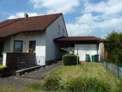 HAUS , GARAGE , GARTEN TEILWEISE