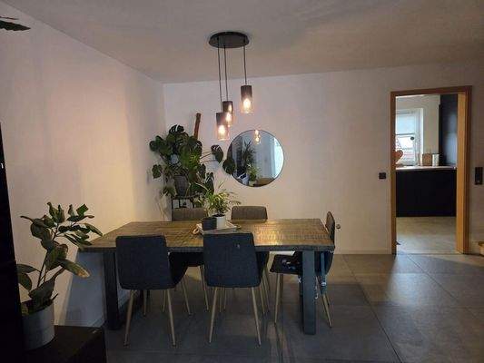 Wohn-/Esszimmer