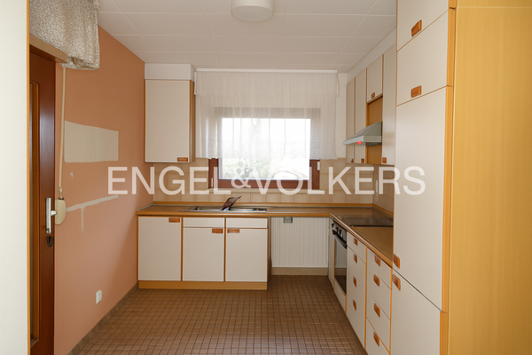 Einbauküche mit Zugang zum Freisitz