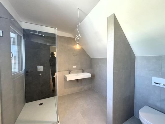 DG / Badezimmer 2 von 2