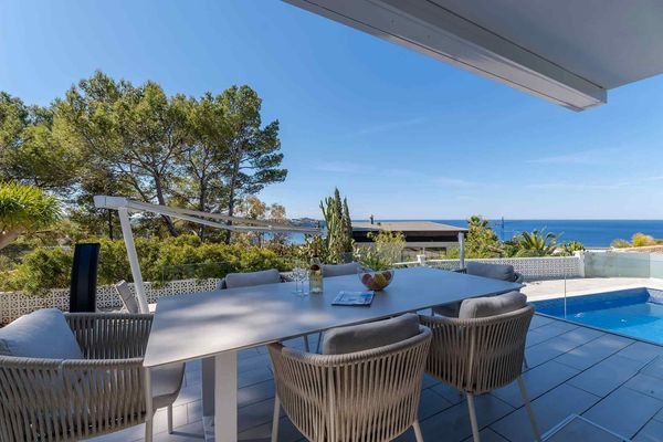 Terrasse mit Meerblick