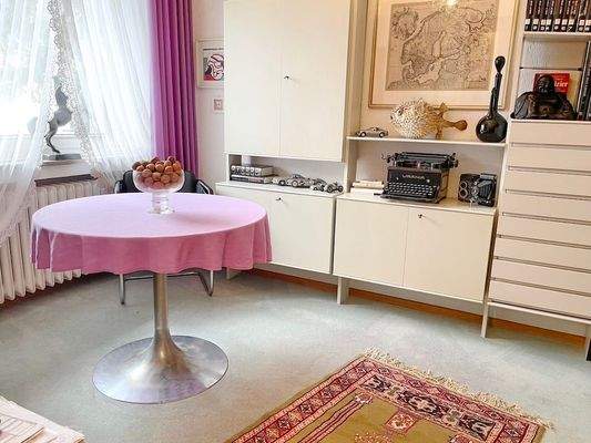 Zusätzlich im EG: Z. B. Arbeitsraum +