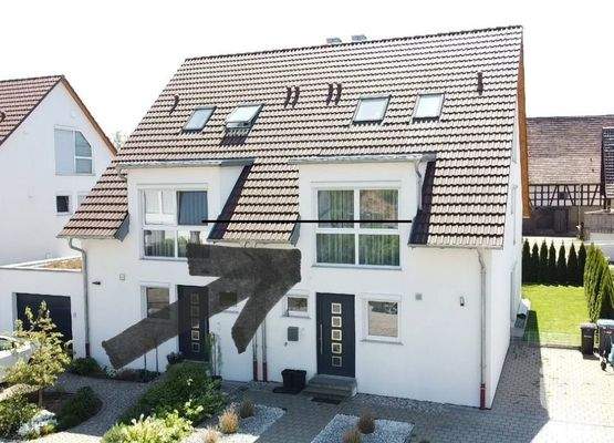 Titelbild Hausansicht (DHH rechts)