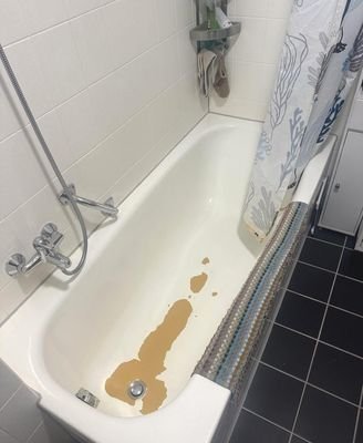 Bad mit Badewanne