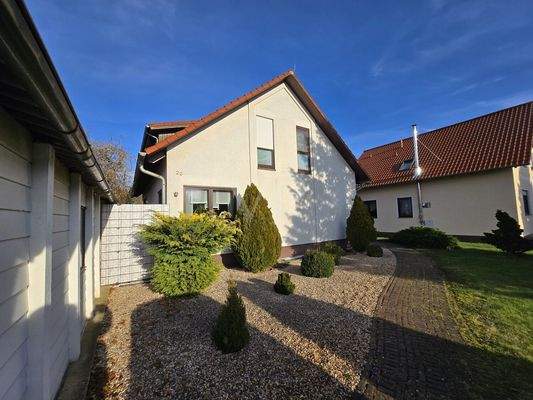 Ansicht Süden mit Zugang Haus