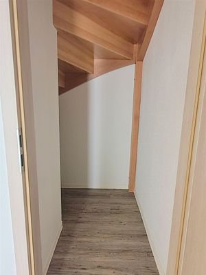 Abstellraum unten