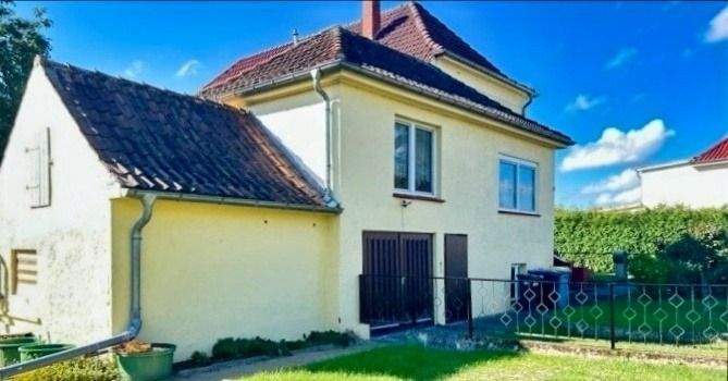 rückwärtige Gebäudeansicht