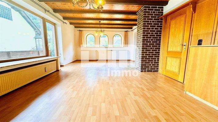 EG Wohnzimmer / Esszimmer / Zugang Balkon/Terasse