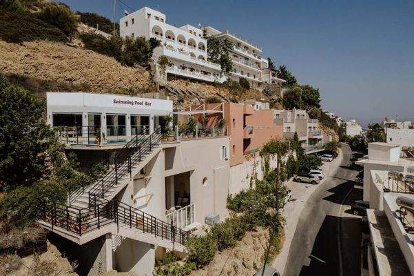 Kreta, Agia Galini: Hotel mit 29 Zimmern zu verkaufen