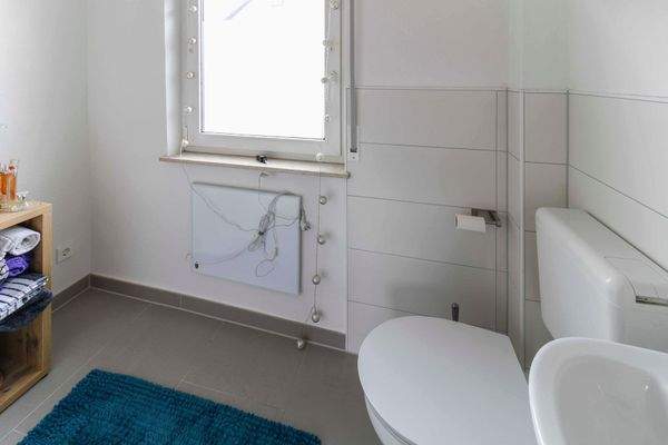 Gäste-WC Hinterhaus OG