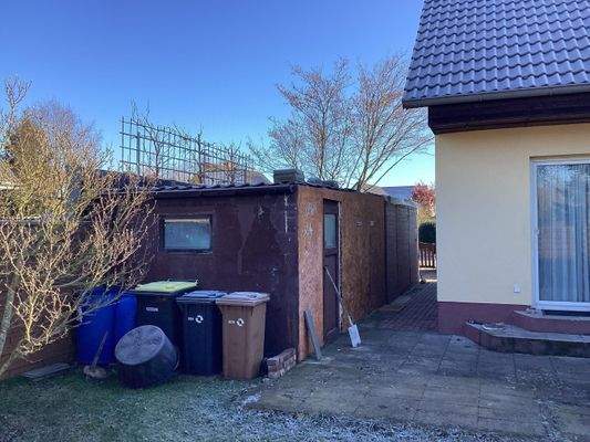 Carport mit Gerätebereich