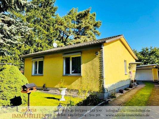 Hausansicht Garage Straße