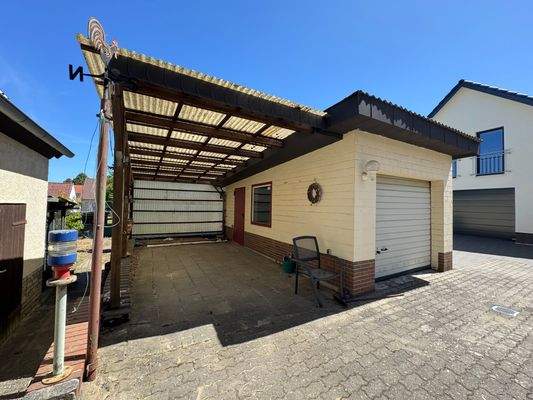 Außenansicht Garage