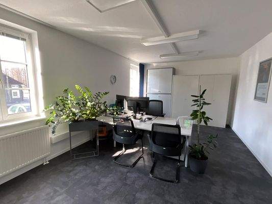 Vermietete Büroflächen im EG