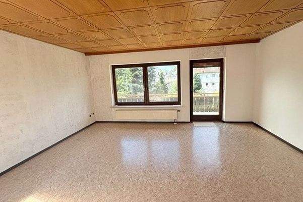 Wohnzimmer mit Balkon - OG