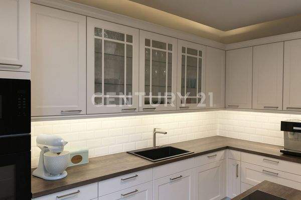 hochwertige Miele-Einbauküche