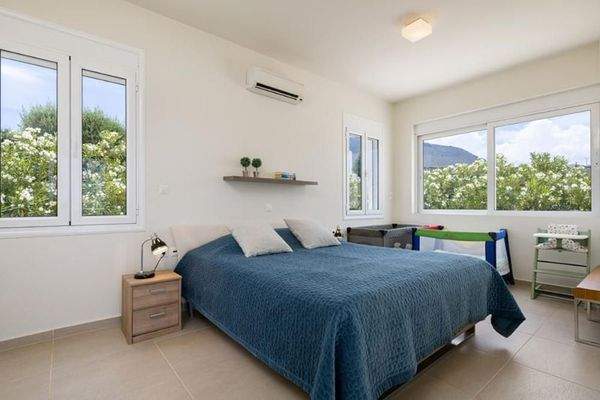 Kreta, Kokkino Chorio: Exotische Villa mit Panoramablick auf das Meer zu verkaufen