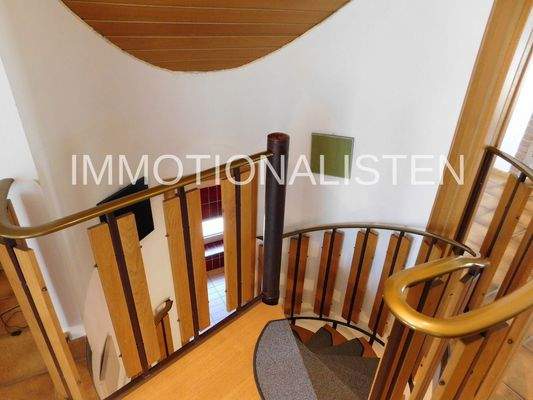 Wendeltreppe ins OG Maisonette