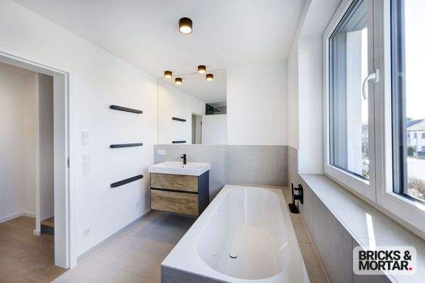 1.OG-Tageslicht Wanne-quer