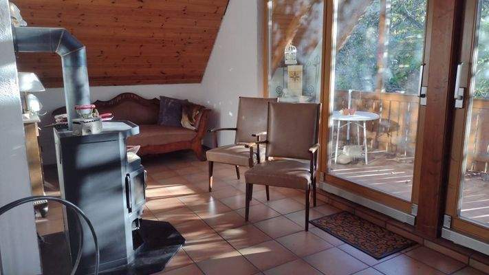 Sitzplatz im OG mit Balkonzugang