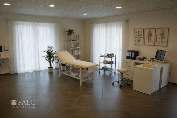 Büro EG links KI generiert