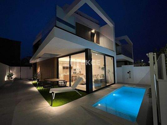 Stylish Detached Villas 500 M from Beach in Torre de la Horadada