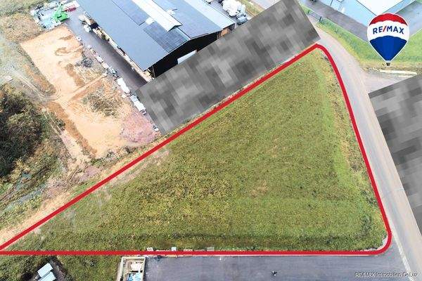 RE/MAX Immobilien DeLux Grundstück zu verkaufen in Saarburg