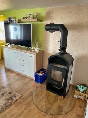 Wohnzimmer mit Kaminofen