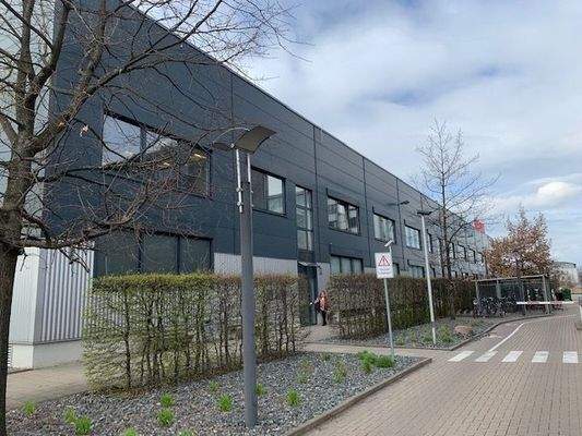 Tiefgarage und Halle