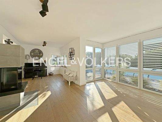 Wohnbereich mit Zugang zum Garten
