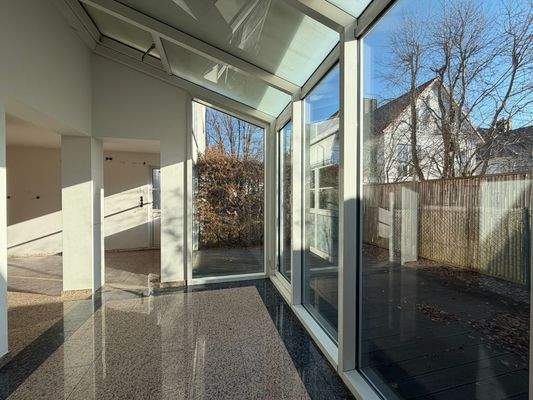 Wintergarten mit Terrassenzugang