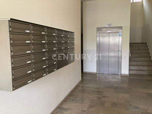 Hausflur/Zugang Fahrstuhl