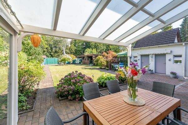 Überdachte Terrasse