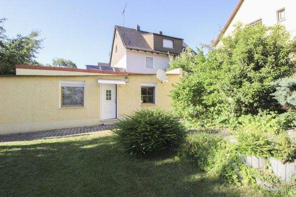 Nebengebäude mit 2 Wohneinheiten