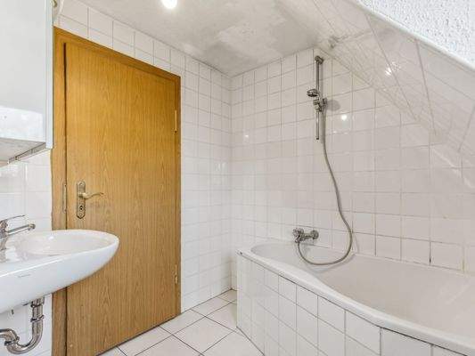 Badezimmer Ansicht II DG