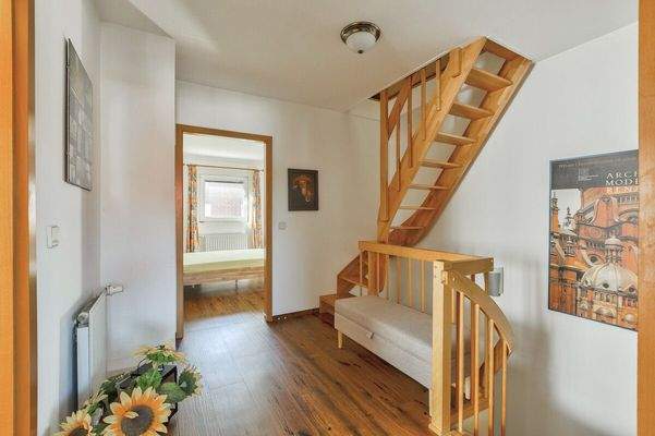 Flur im OG mit Blick ins SZ