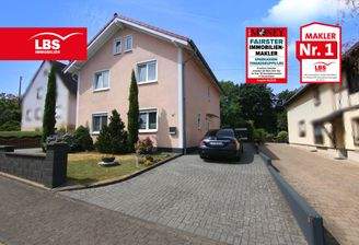 mit KI verändert - Straßenansicht