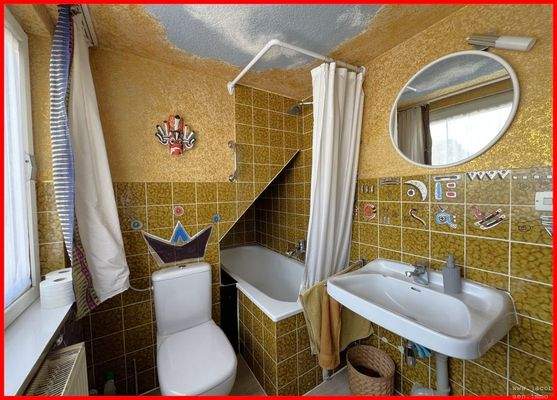 Badezimmer im Dachgeschoss