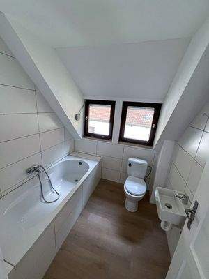 Badezimmer 1. OG.jpg