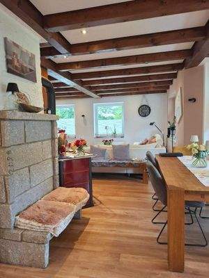 Übergang von Küche über Essbereich ins Wohnzimmer