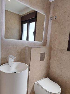 De1495 baño invitados guest toilet b.jpg